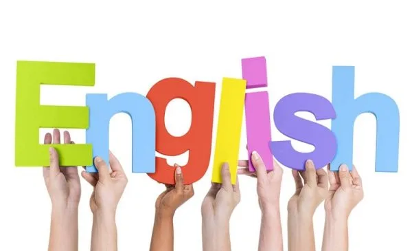 آموزش زبان انگلیسی در آموزشگاه نقدی، کلاس خصوصی و عمومی